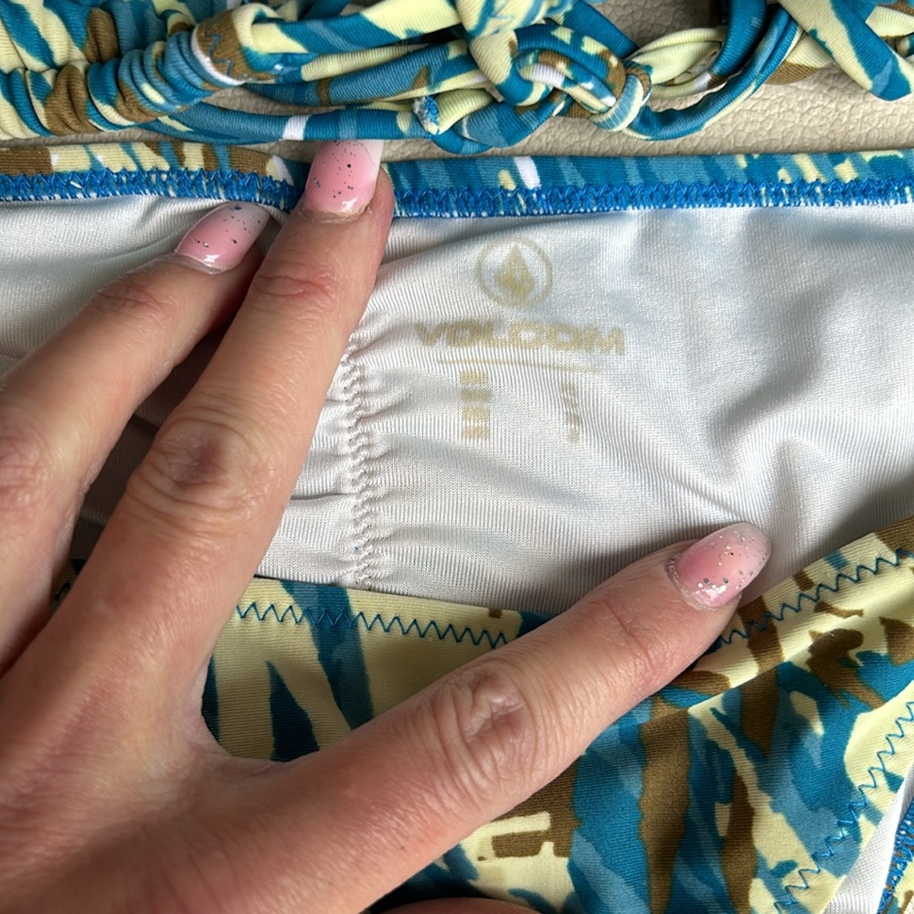 Volcom Bikini Set Small Blue Pattern - image 2